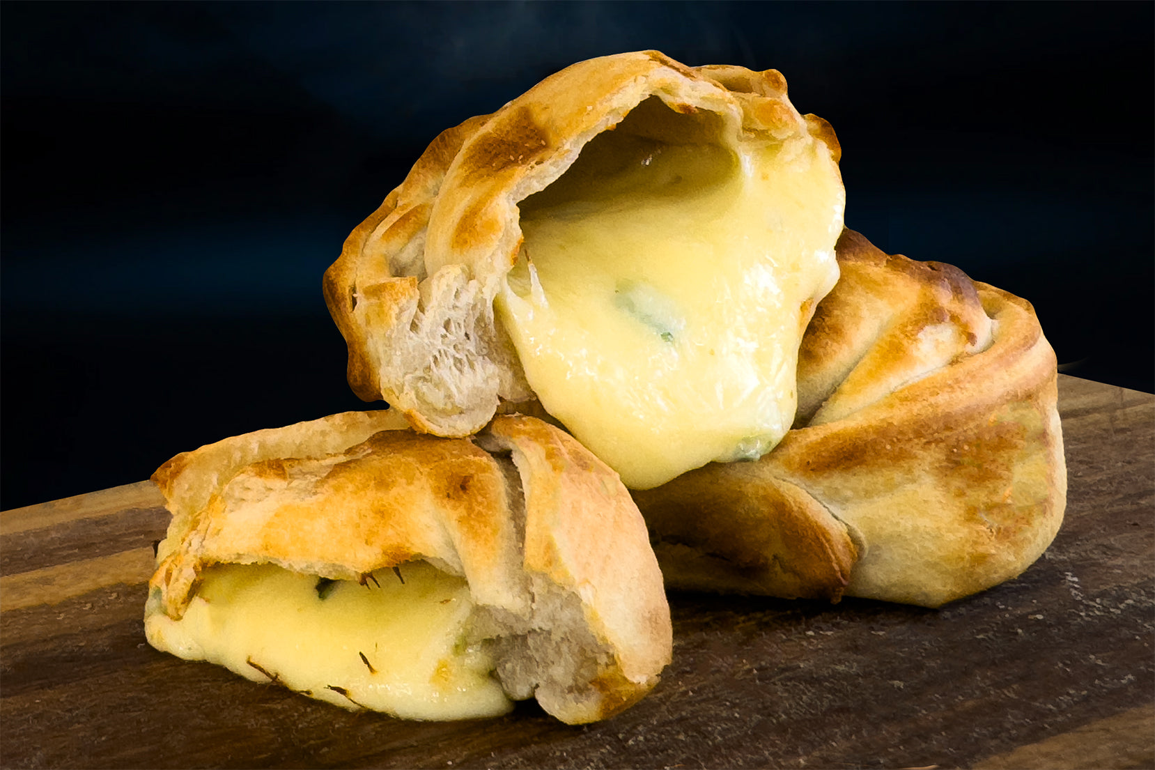 Chango Apple Four cheese (6 Units - Half a Dozen) – Chango Empanadas